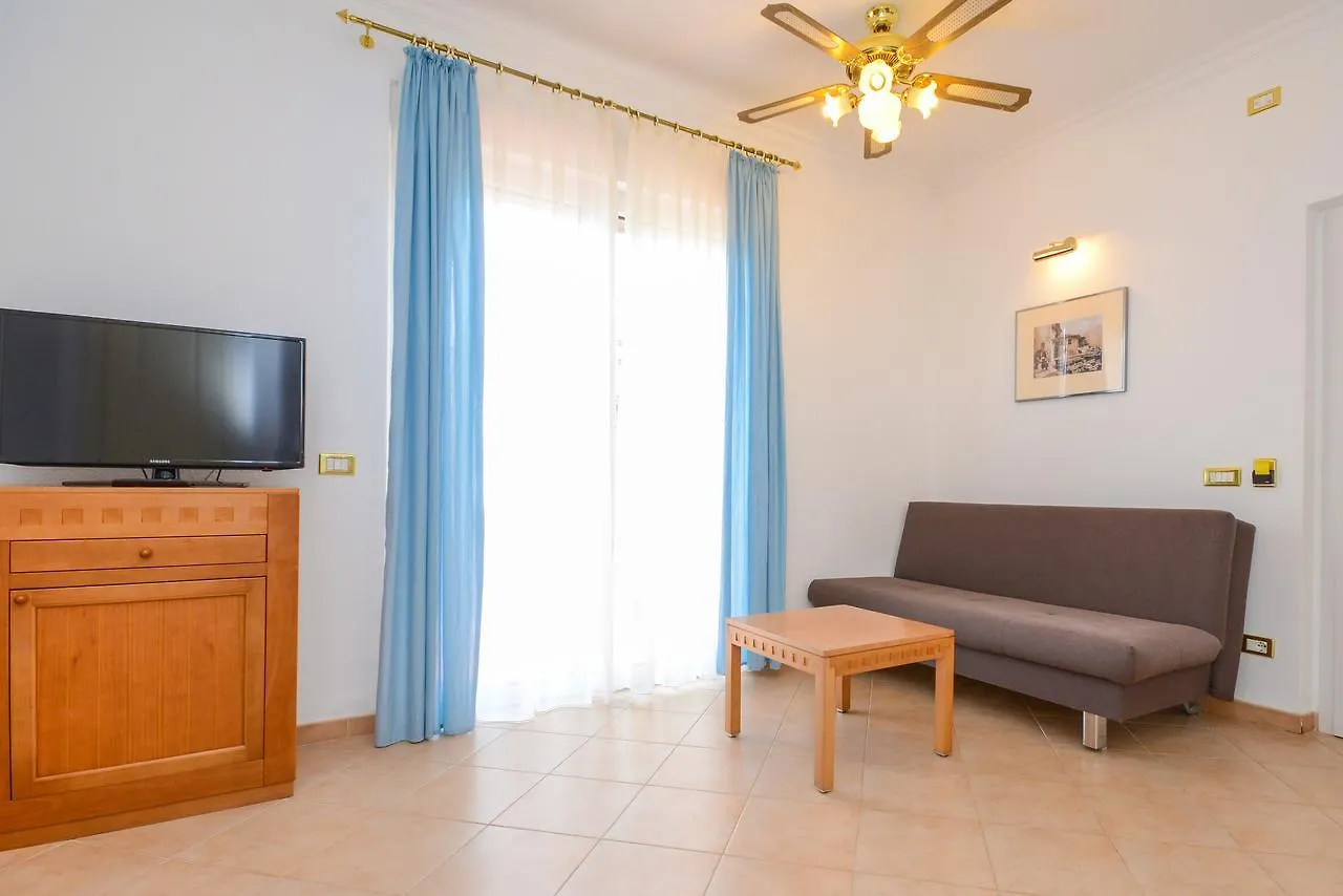Aparthotel Piccola Italia Tremosine